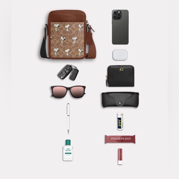 Coach & Peanuts Sullivan Bag - Picture 5 of 17